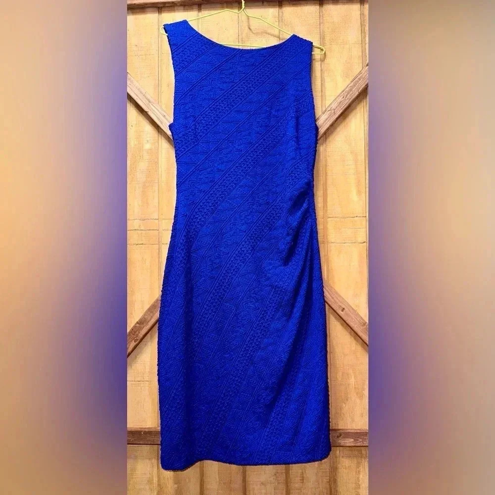 Designer Cache Royal Blue Sheath Embossed Dress size large - Picture 3 of 10